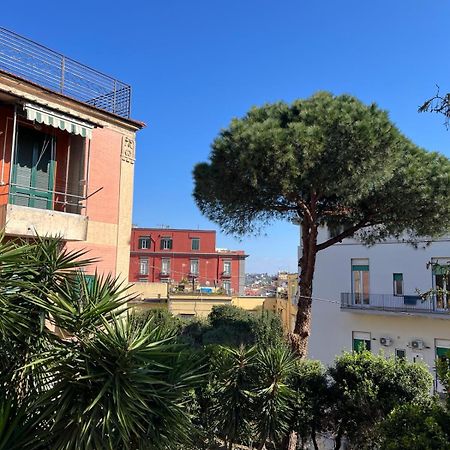 Casa Vacanza D&M Apartment Napoli Bagian luar foto